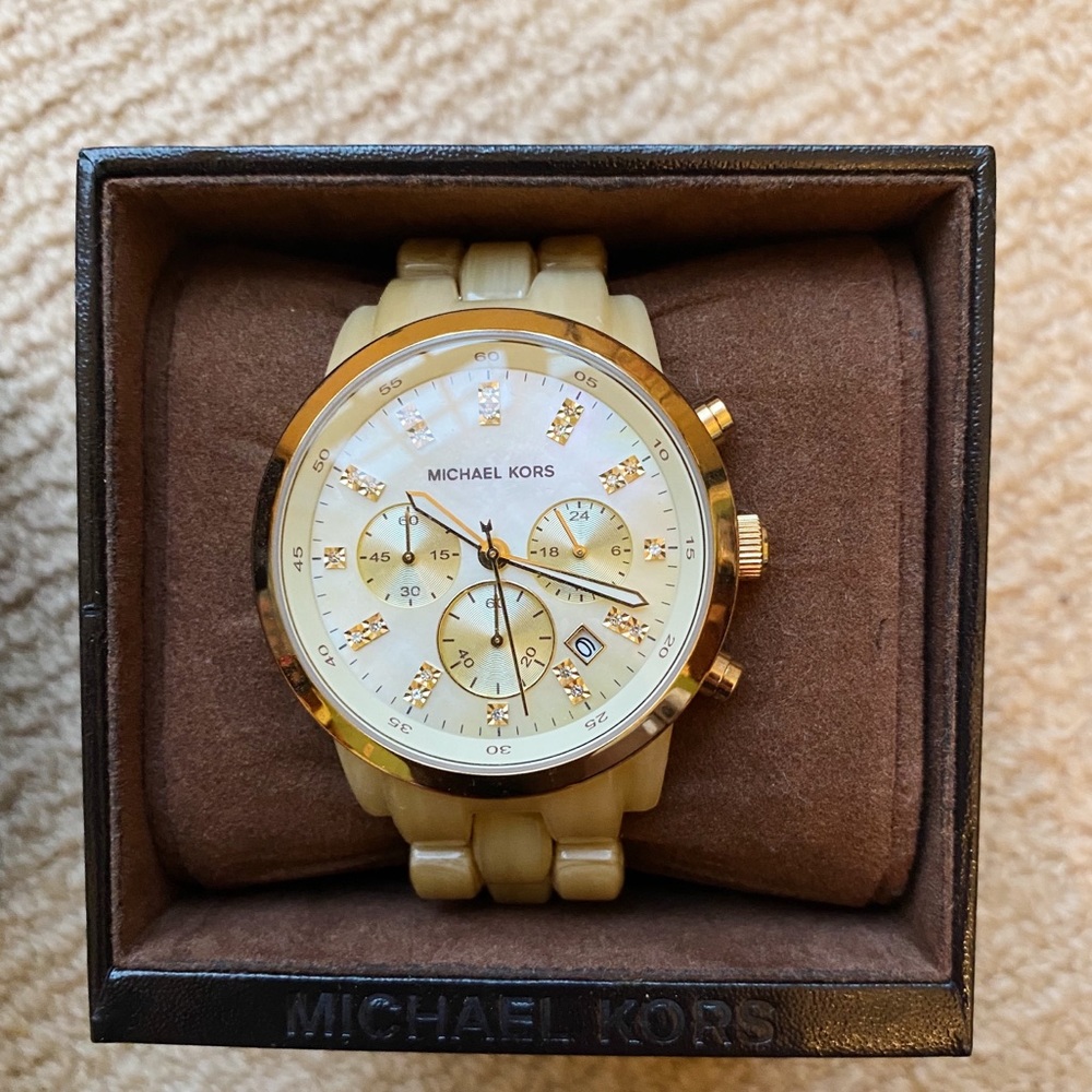 MICHAEL KORS HORN WATCH (RARE!!)